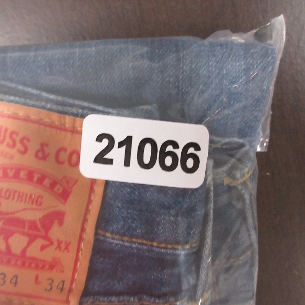 Levis Jeans Mens 34x34 Blue 501 Button Fly Faded Whisker Cotton Denim Pants‎